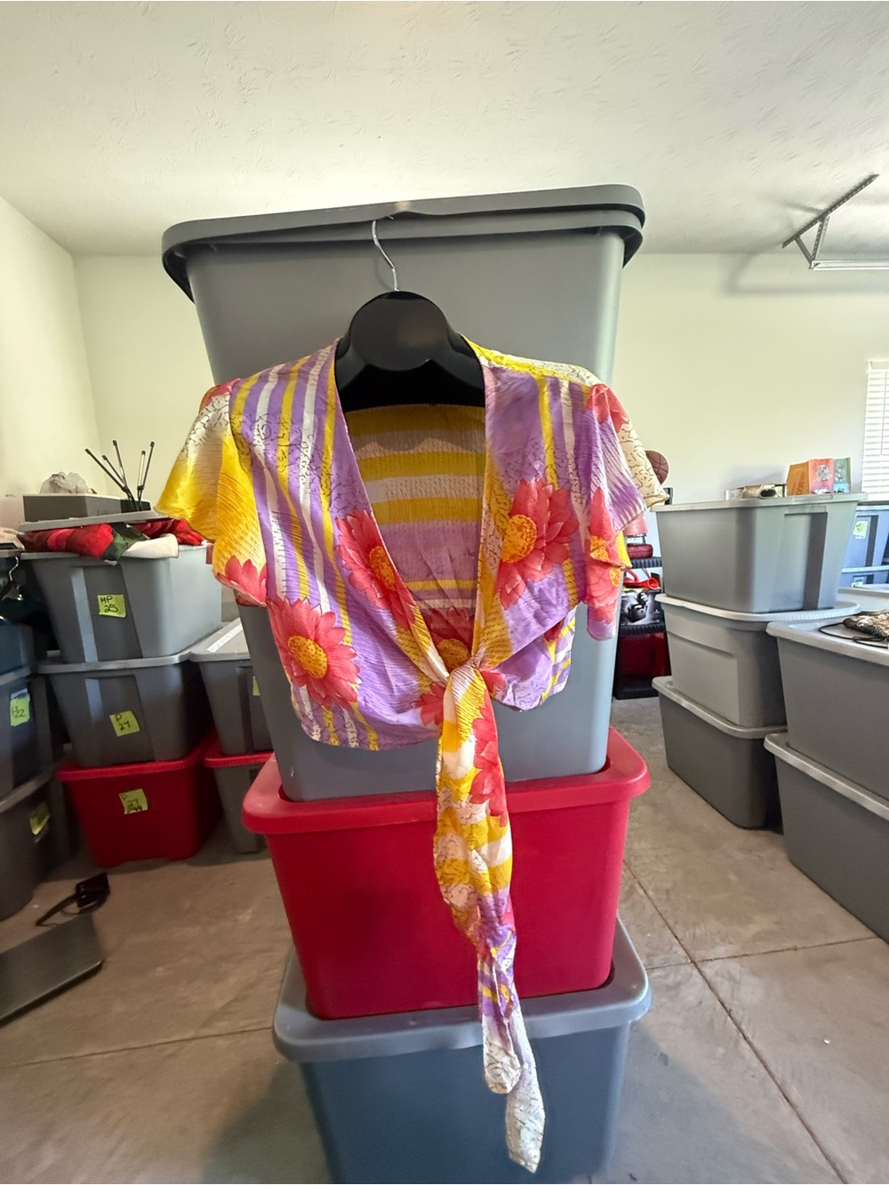 Floral Tie-Front Crop Top in Purple and Yellow mp33